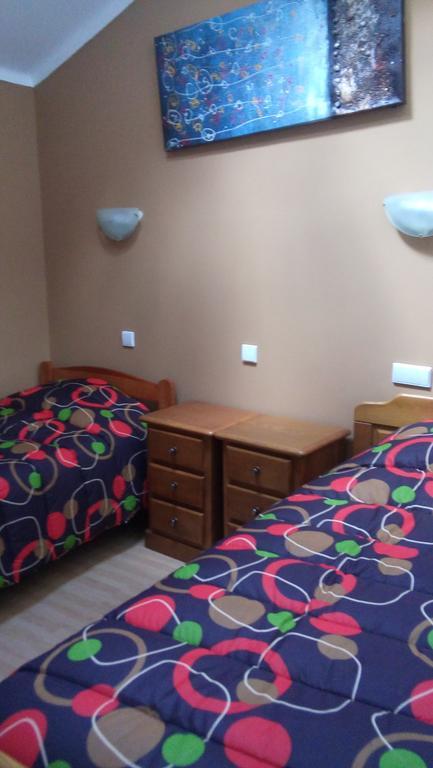 Residencial Moeda Hotel Coimbra Luaran gambar
