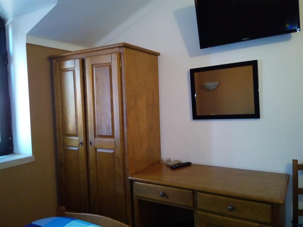 Residencial Moeda Hotel Coimbra Luaran gambar