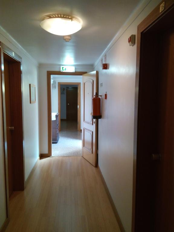 Residencial Moeda Hotel Coimbra Luaran gambar