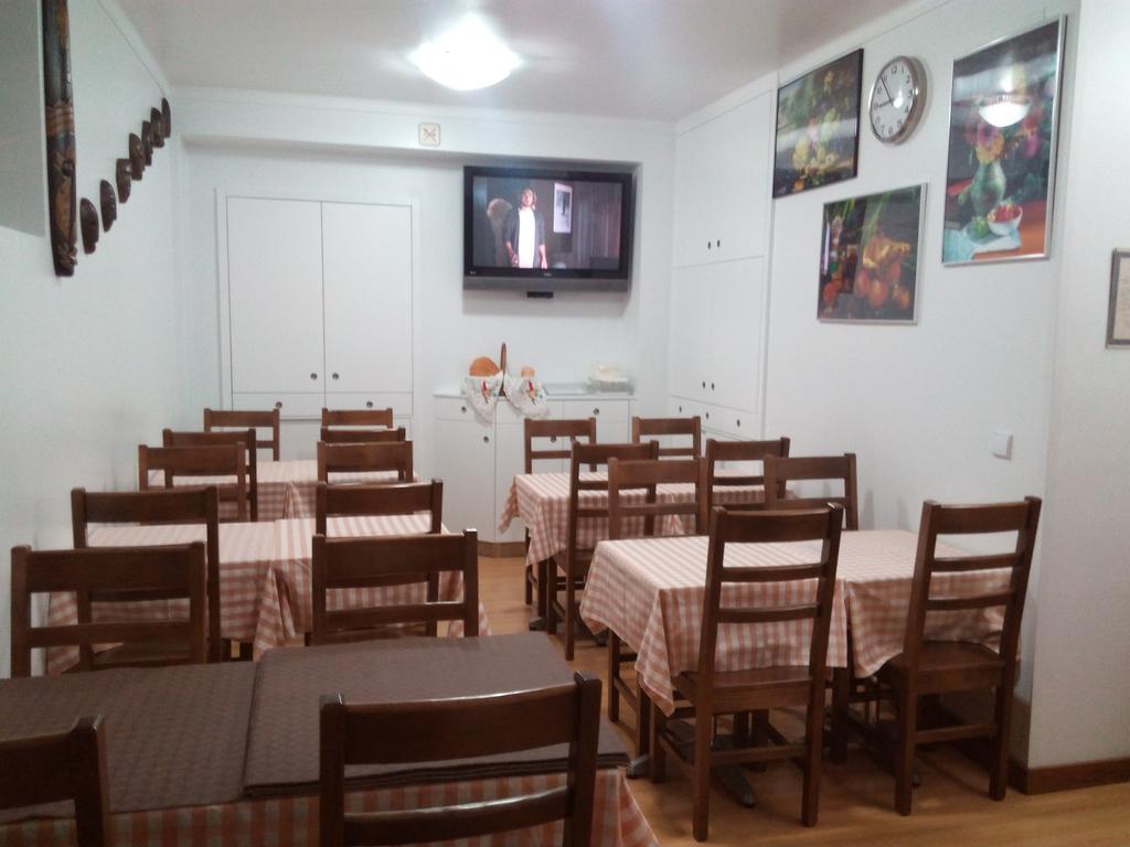 Residencial Moeda Hotel Coimbra Luaran gambar
