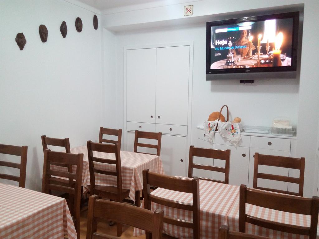 Residencial Moeda Hotel Coimbra Luaran gambar