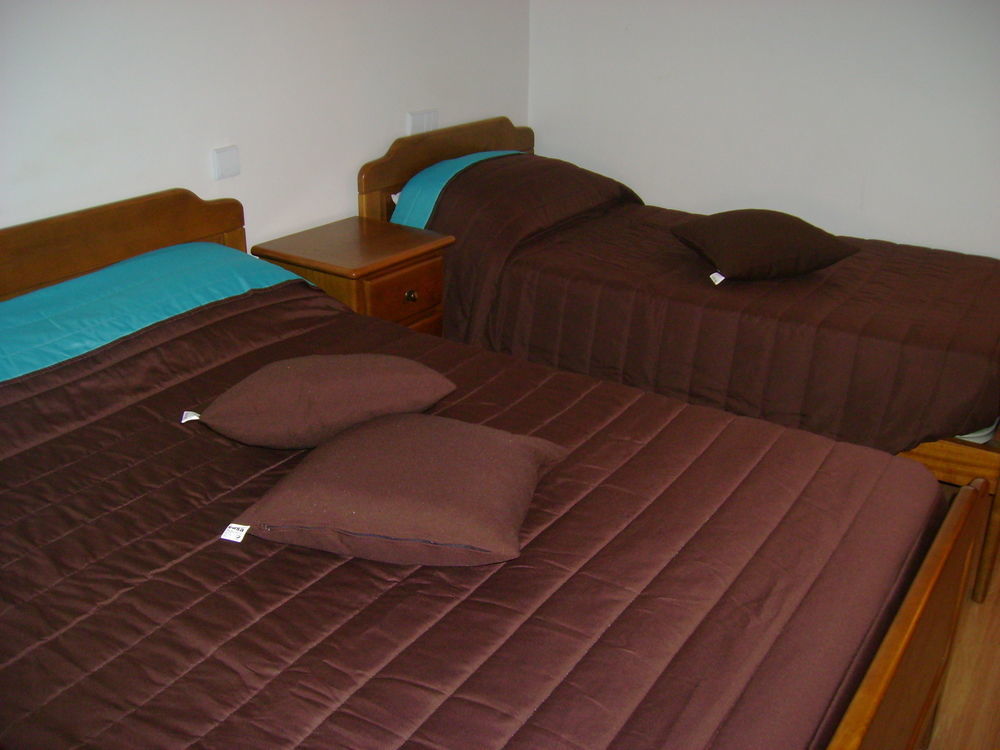 Residencial Moeda Hotel Coimbra Luaran gambar