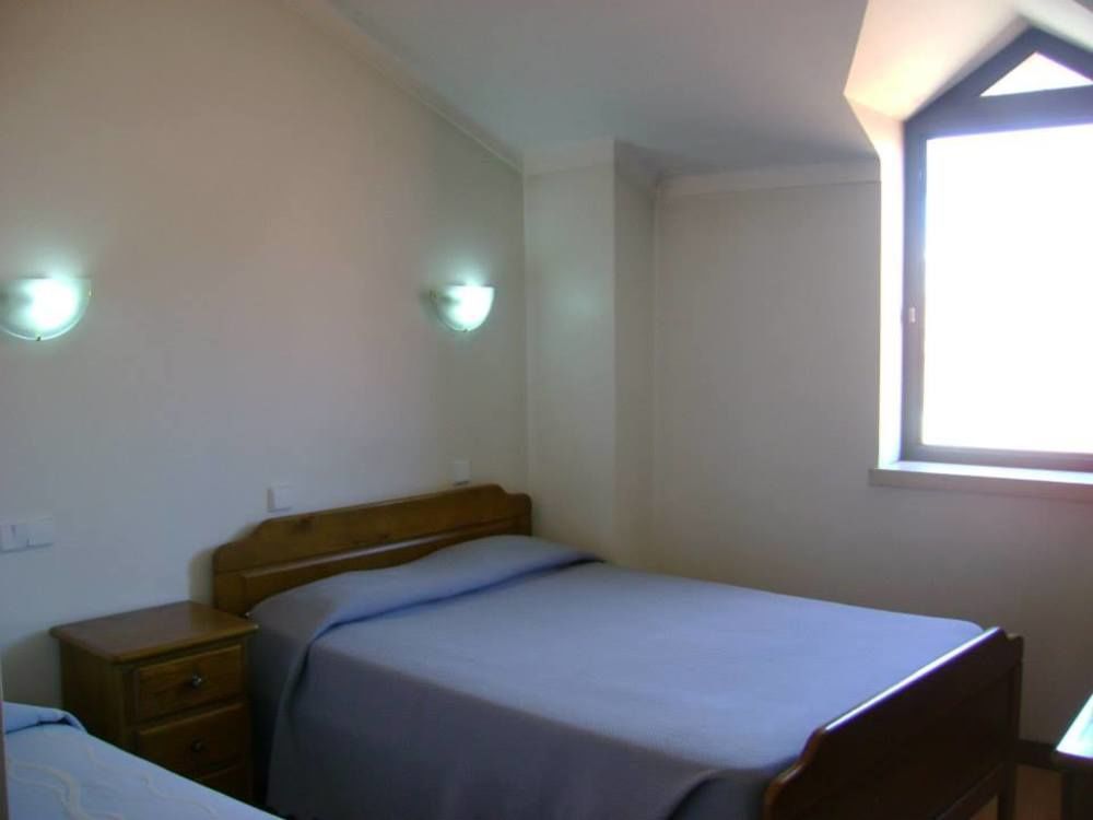 Residencial Moeda Hotel Coimbra Luaran gambar